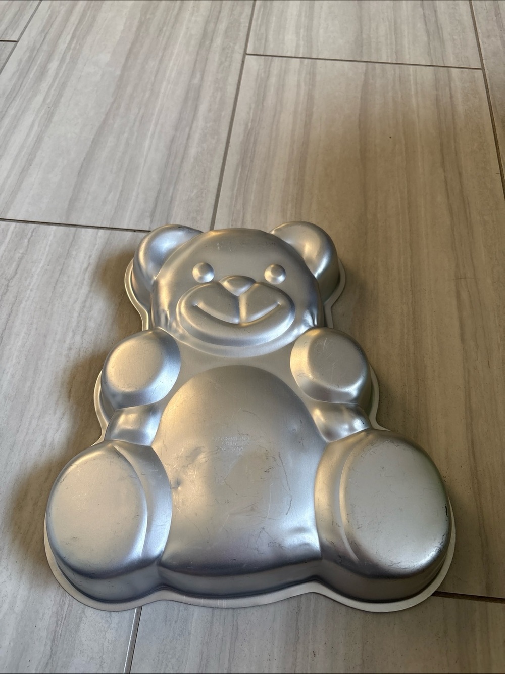 Wilton Huggable Teddy Bear Cake Pan Vintage 1982 #502-3754 Aluminum